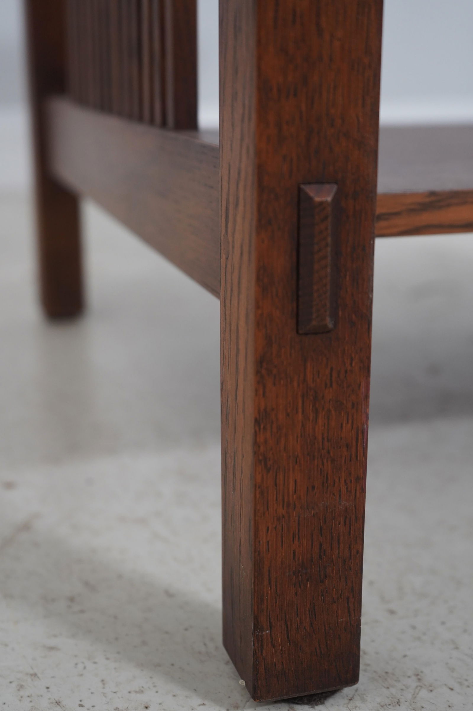 Stickley Mission Oak Two-Tier Square Lamp Table - 9