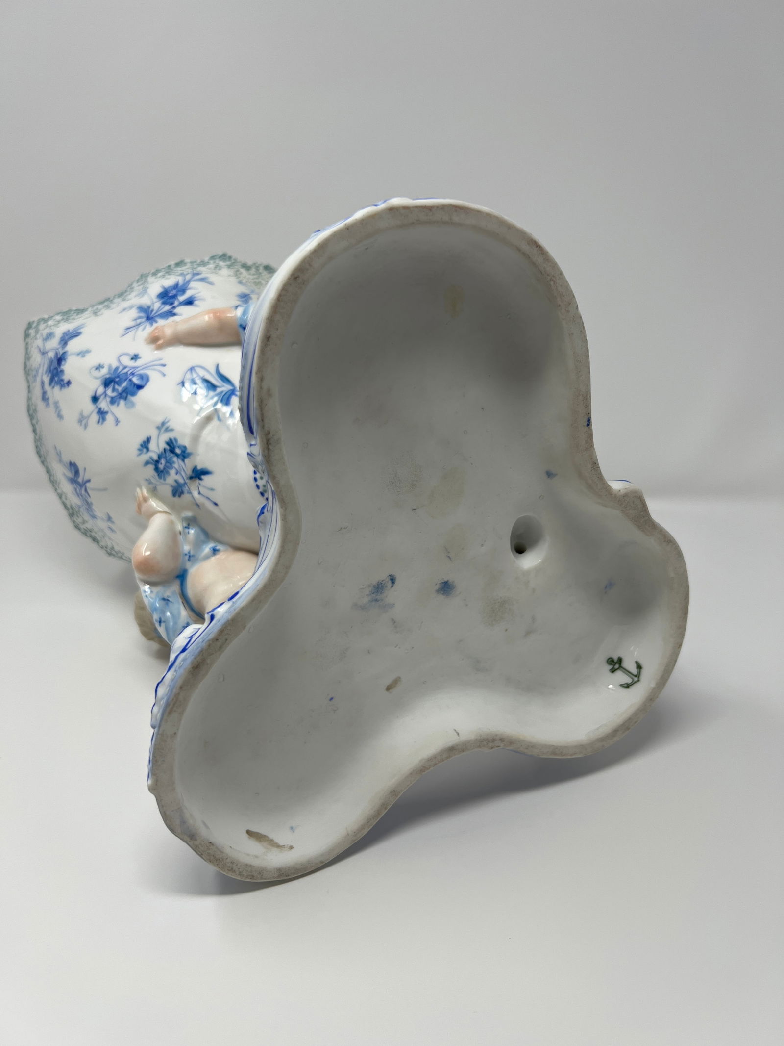 Antique Rococo-Revival Figural Spill Vase With Cherubs - 10