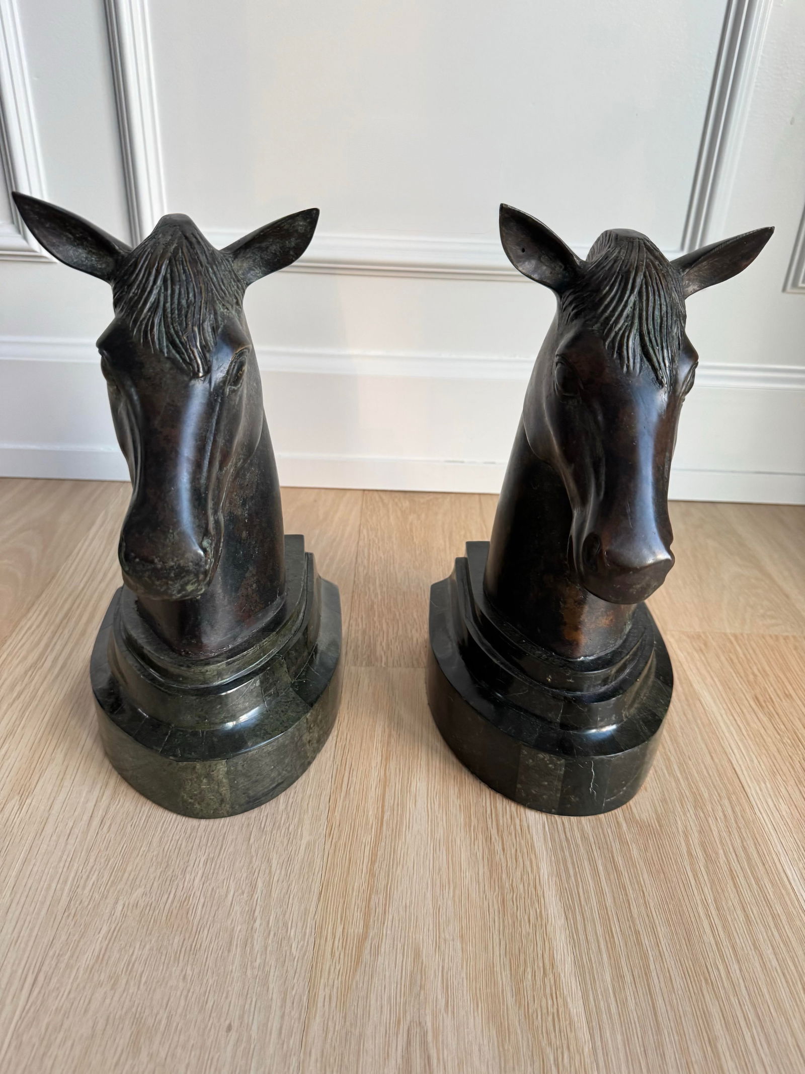 Vintage Maitland-Smith Horse Head Bookends on Tessellated Marble Bases - 6