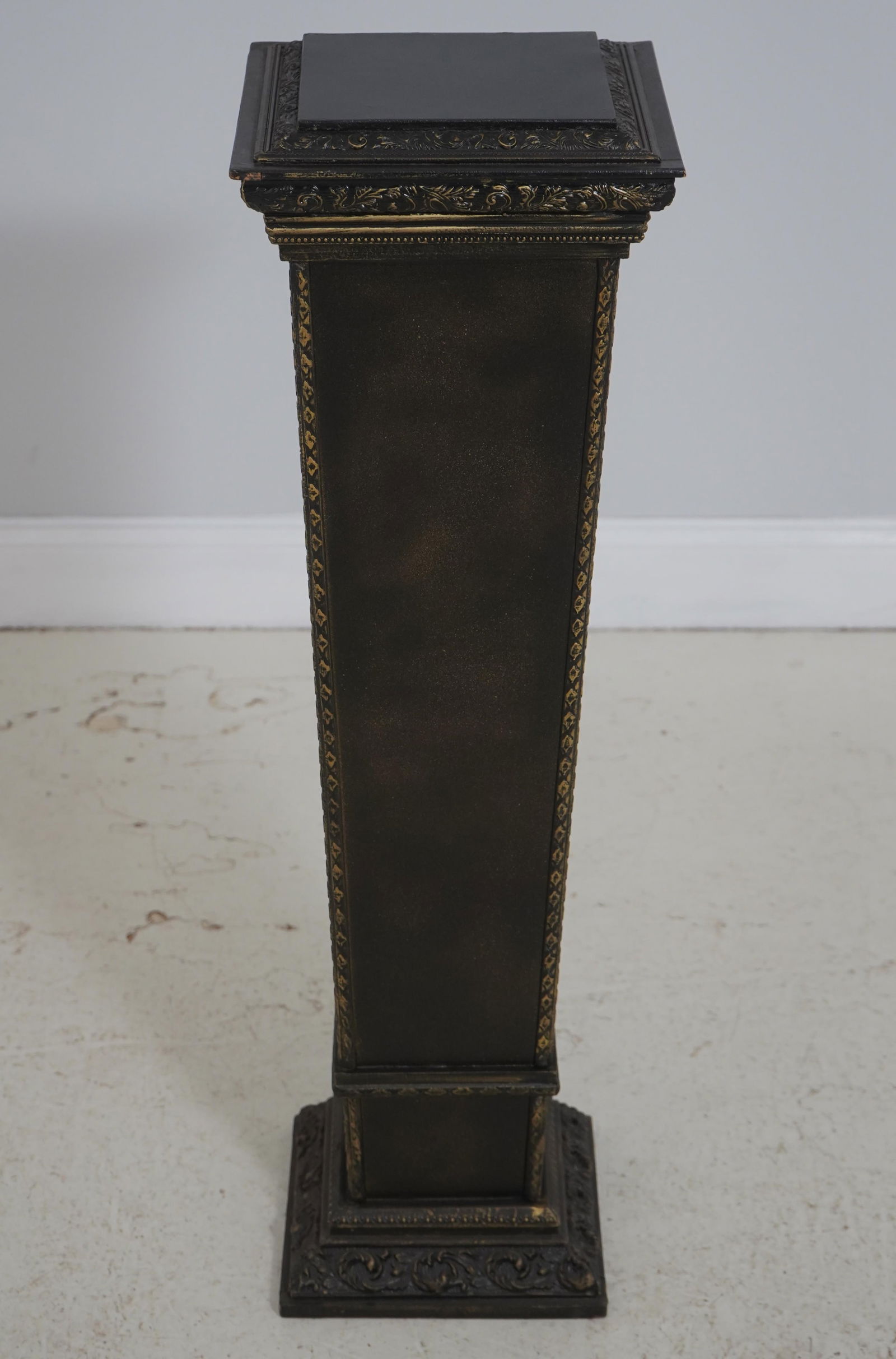 Pair of Decorative Display Pedestal Plant Stands - 3