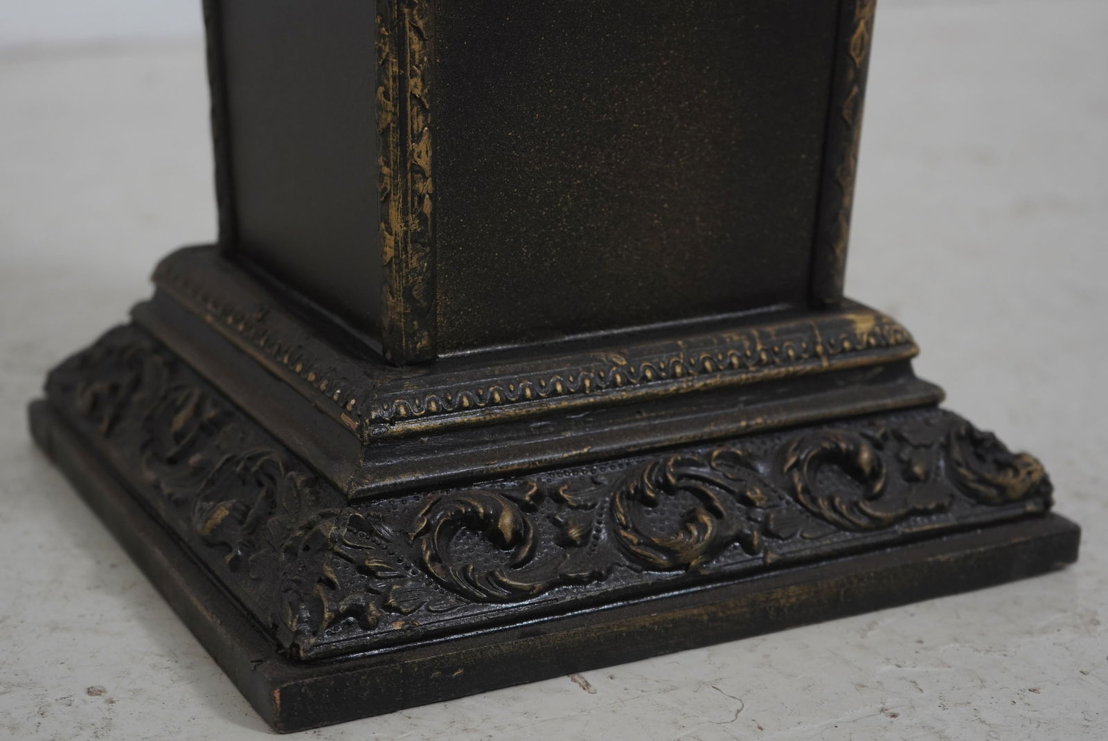 Pair of Decorative Display Pedestal Plant Stands - 8