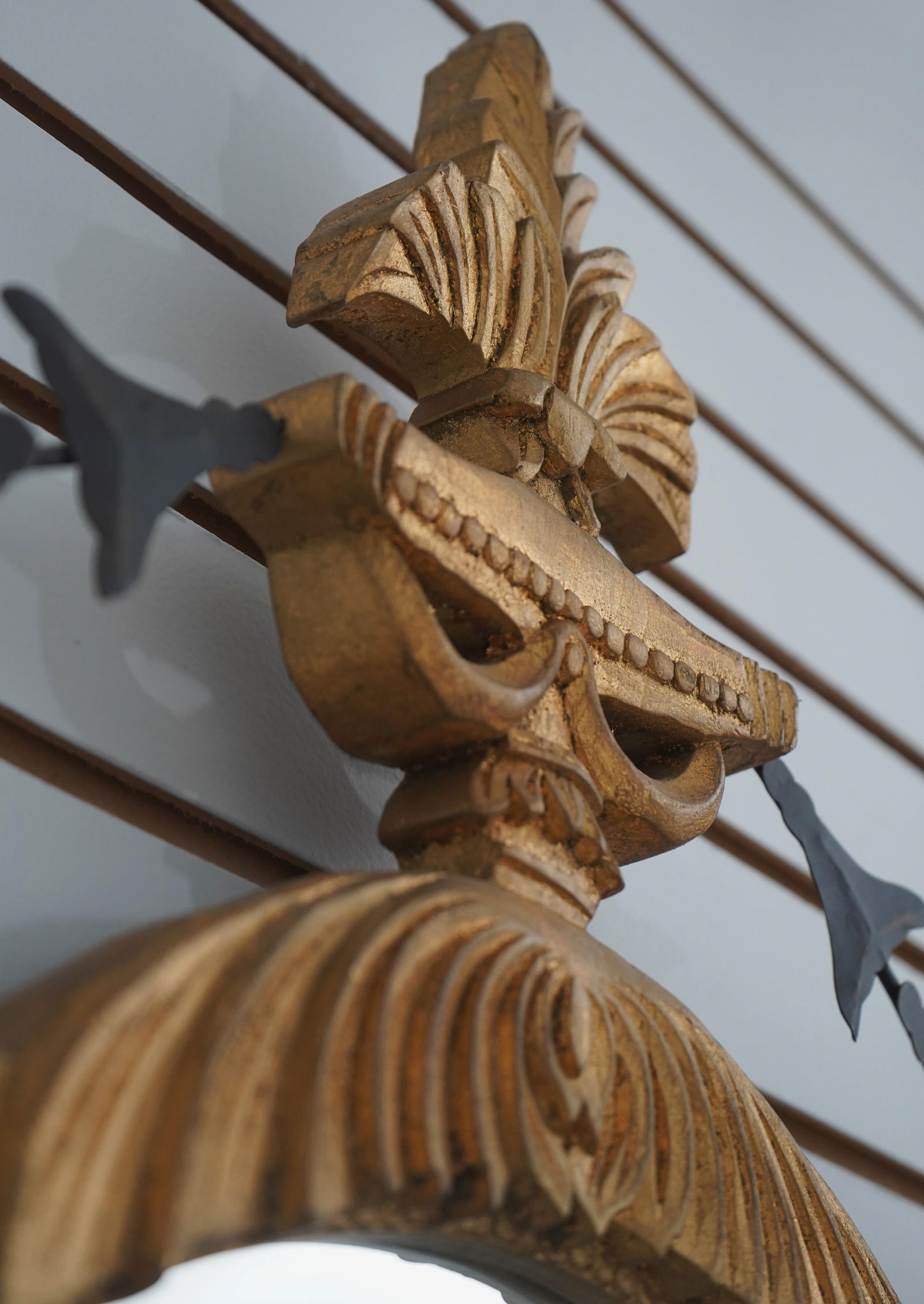 Pair of Baroque-Style Toleware Metal and Giltwood Mirrors With Sconces - 11