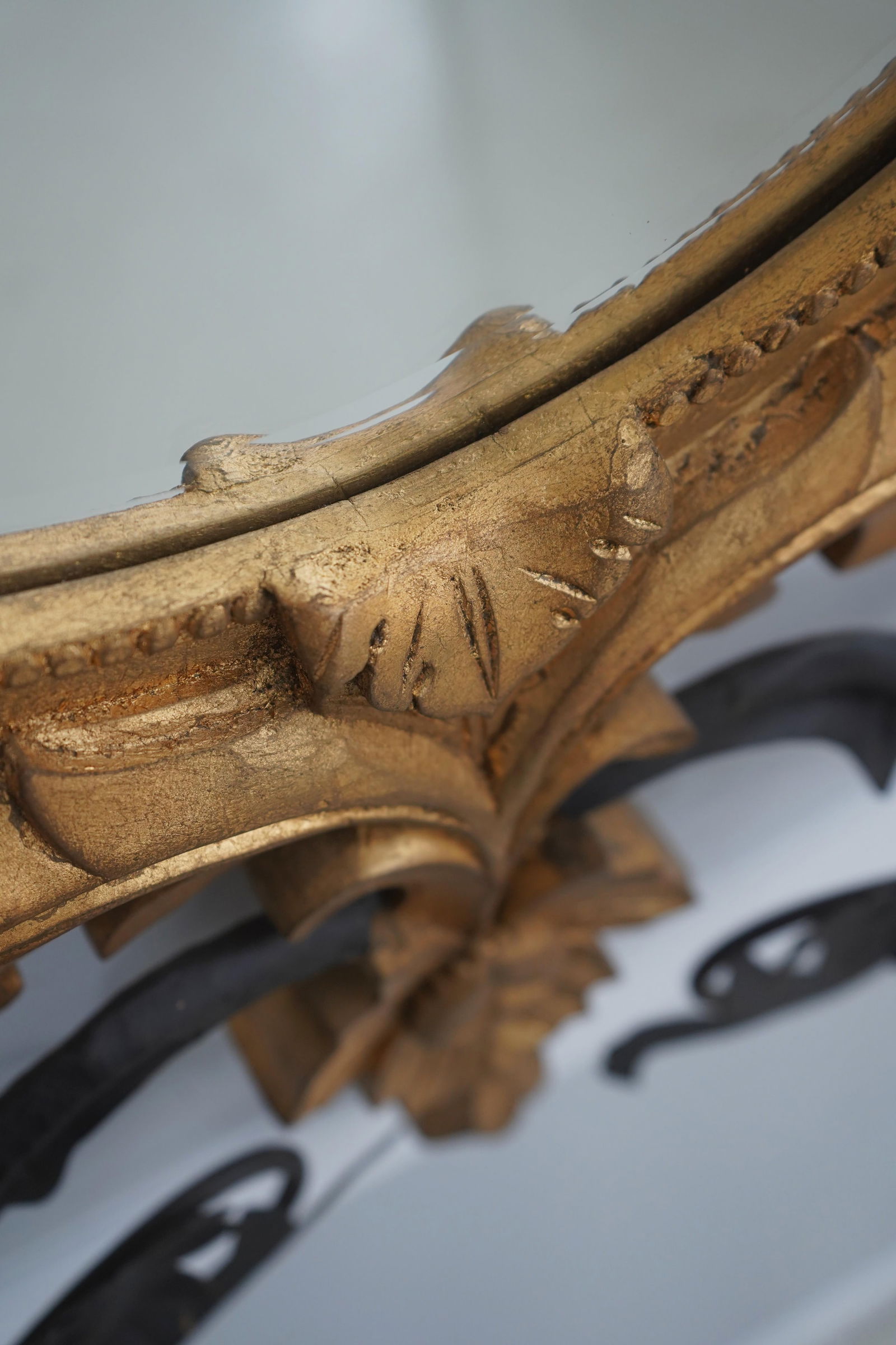 Pair of Baroque-Style Toleware Metal and Giltwood Mirrors With Sconces - 12