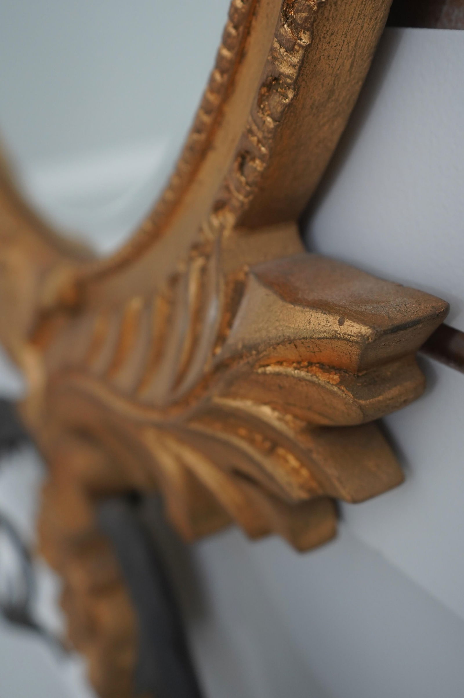 Pair of Baroque-Style Toleware Metal and Giltwood Mirrors With Sconces - 8