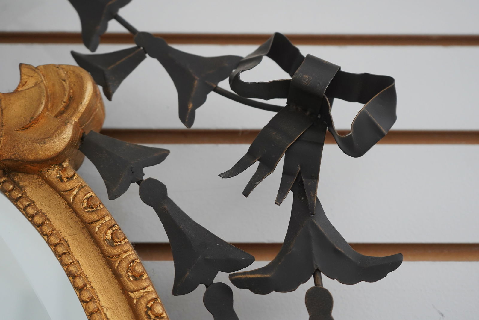 Pair of Baroque-Style Toleware Metal and Giltwood Mirrors With Sconces - 9