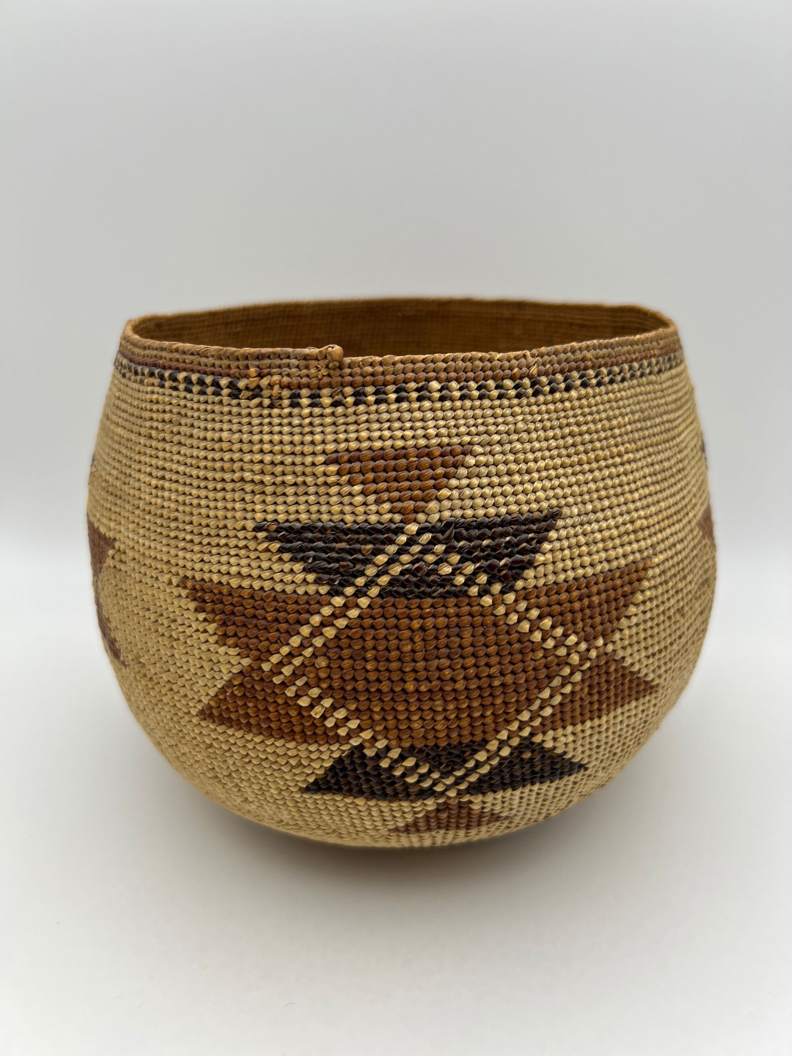 Antique Native American Basket Hupa or Pit River Afrohemian Decor - 2