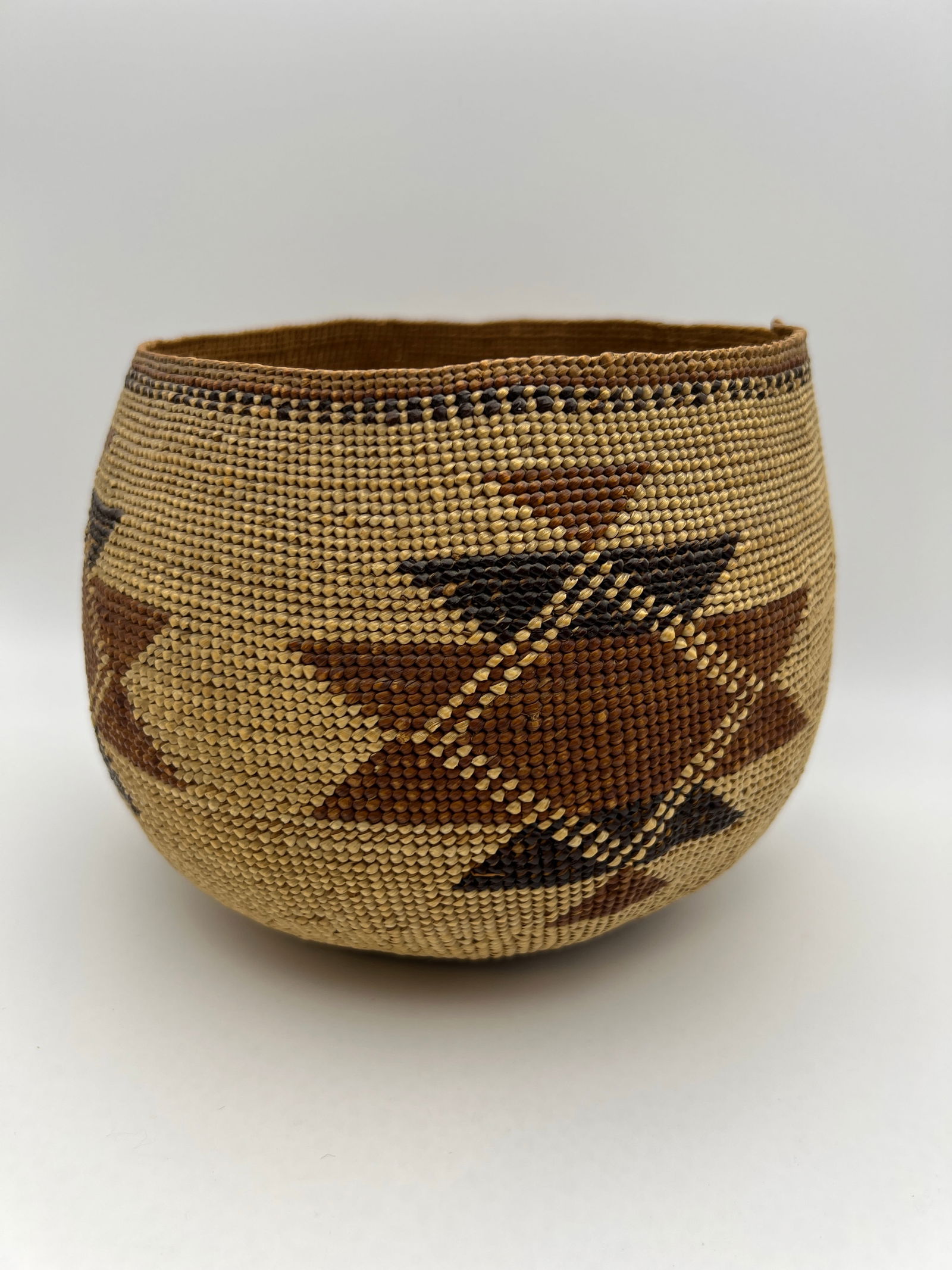 Antique Native American Basket Hupa or Pit River Afrohemian Decor - 3