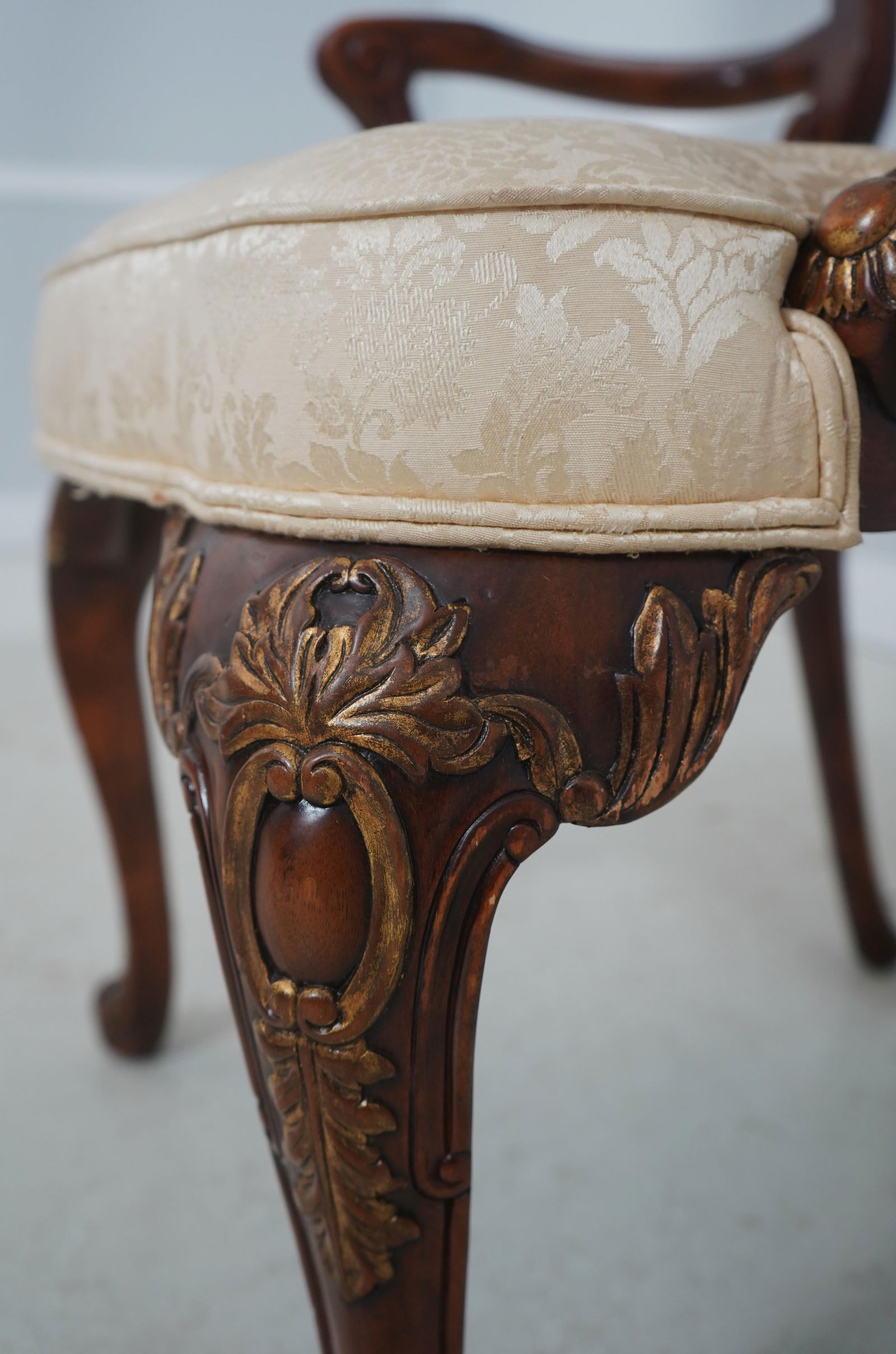 Set of 10 Theodore Alexander Mahogany Georgian Style Dining Chairs - 13