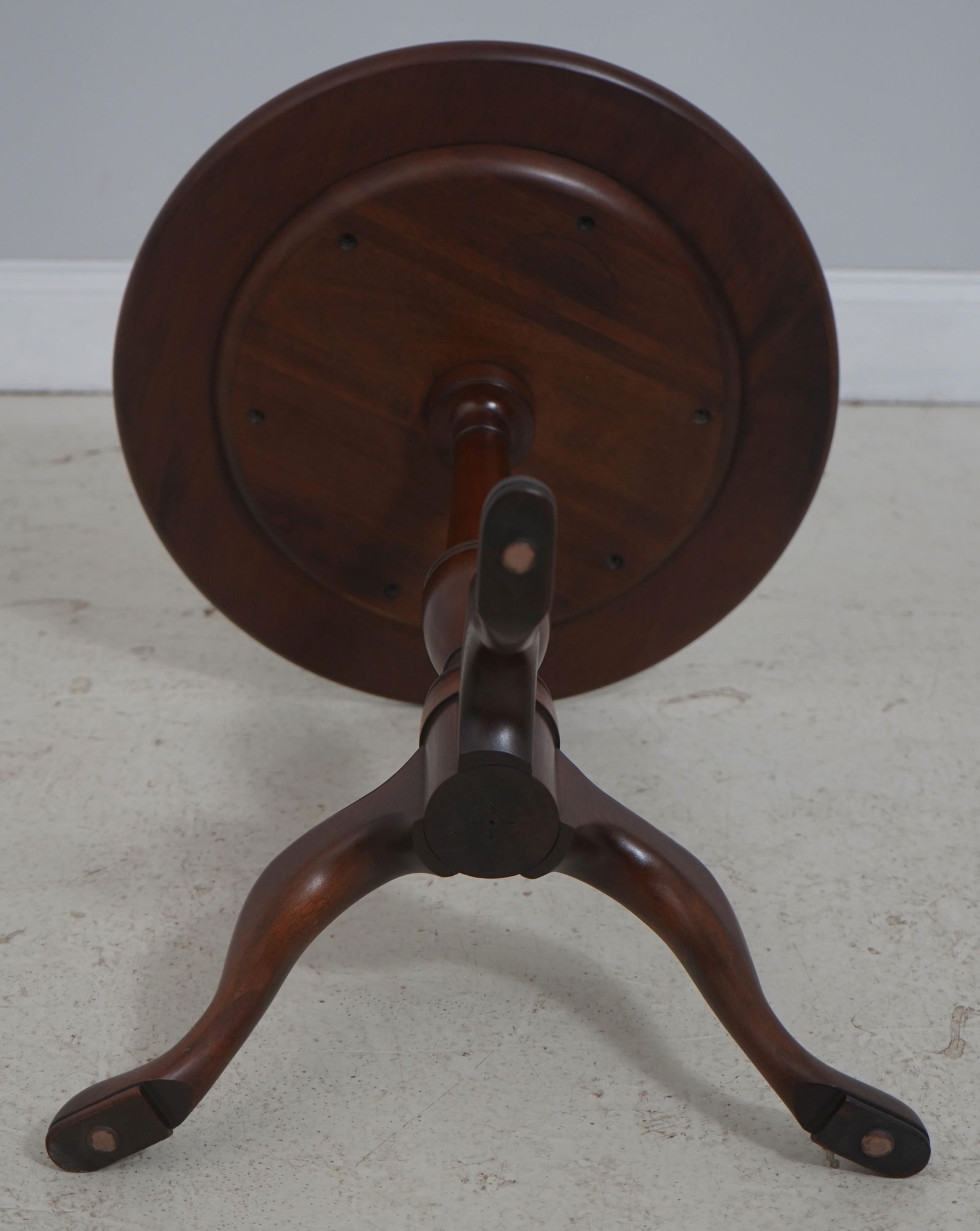 Henkel Harris Mahogany Round Pedestal Side Table Candle Stand - 13