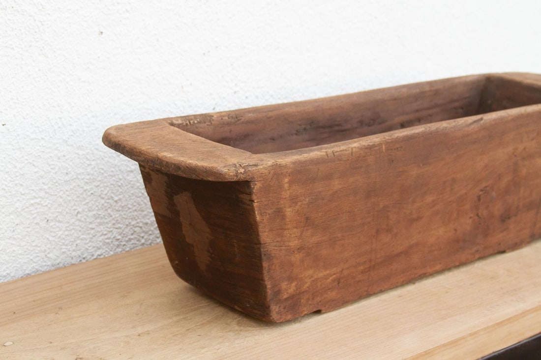 32" Long Rustic Farmhouse Dough Trough - 3