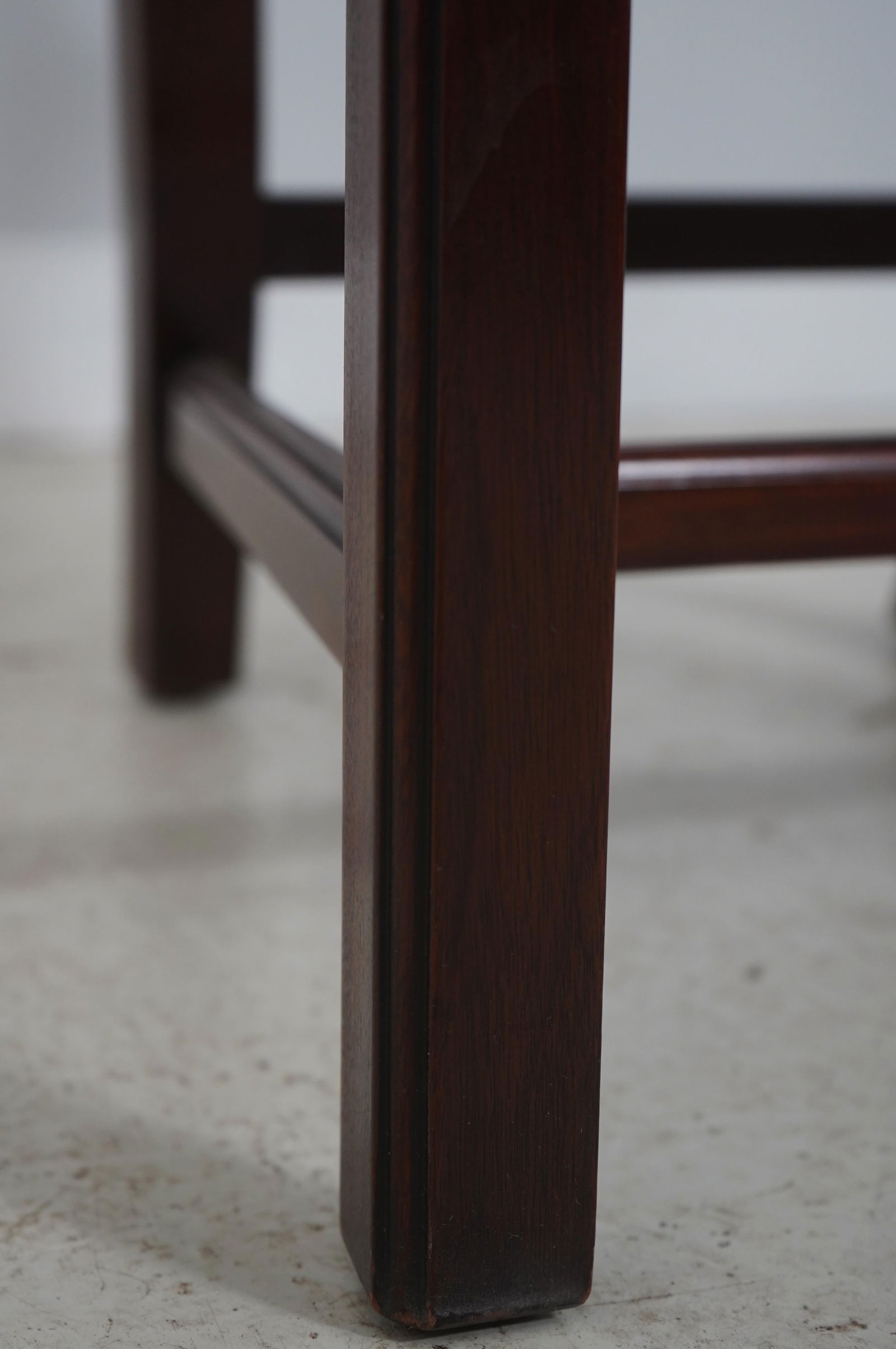 Set of 8 Henkel Harris Mahogany Dining Chairs - 10