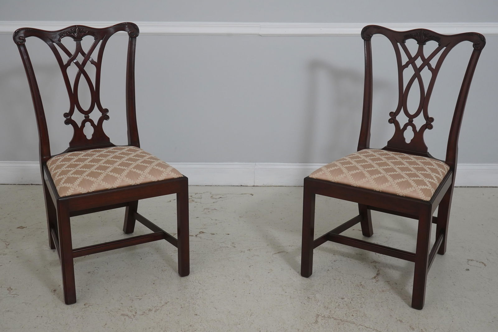 Set of 8 Henkel Harris Mahogany Dining Chairs - 13