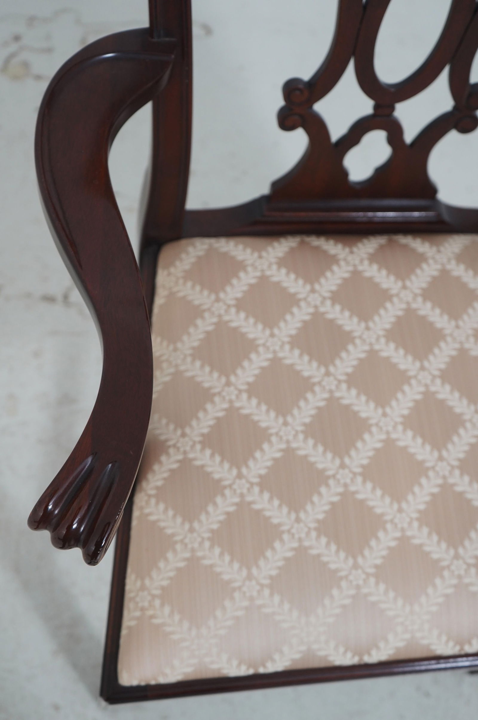 Set of 8 Henkel Harris Mahogany Dining Chairs - 6