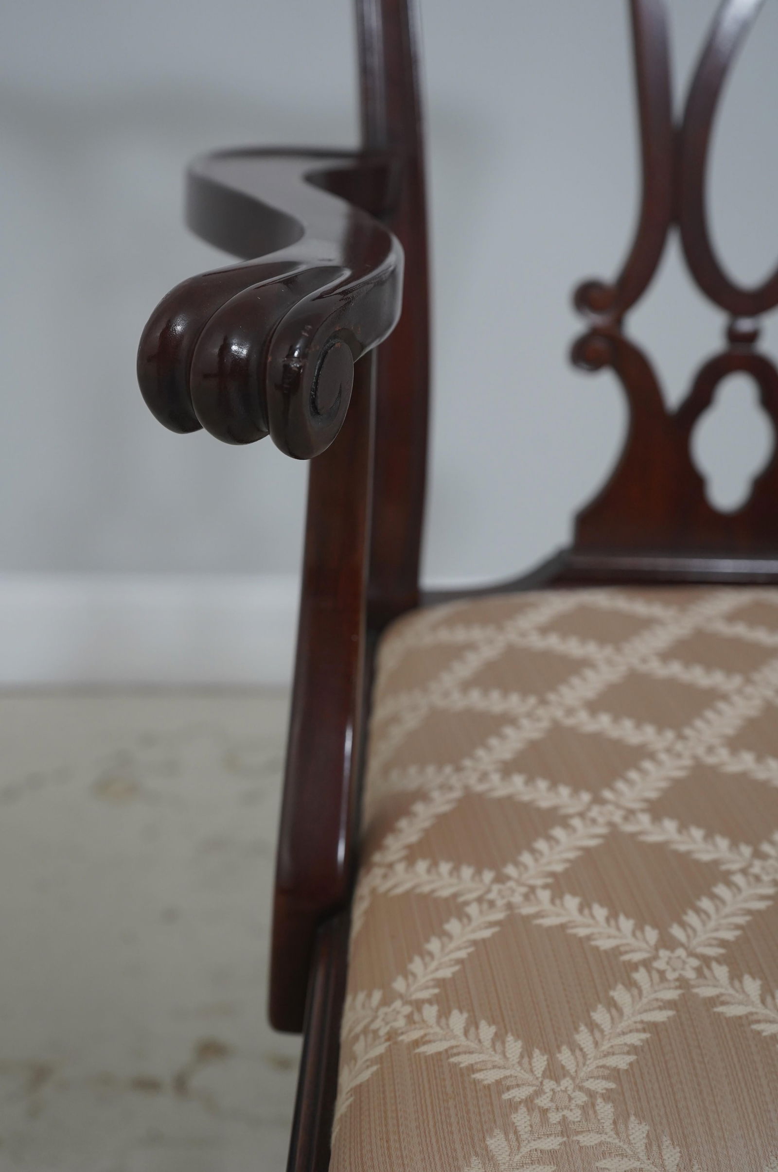 Set of 8 Henkel Harris Mahogany Dining Chairs - 8