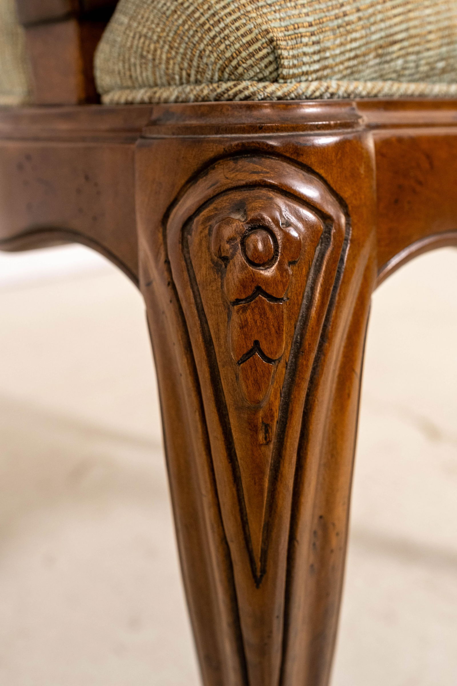 Set of 8 Baker Louis XV Walnut Cane Back Dining Chairs - 15