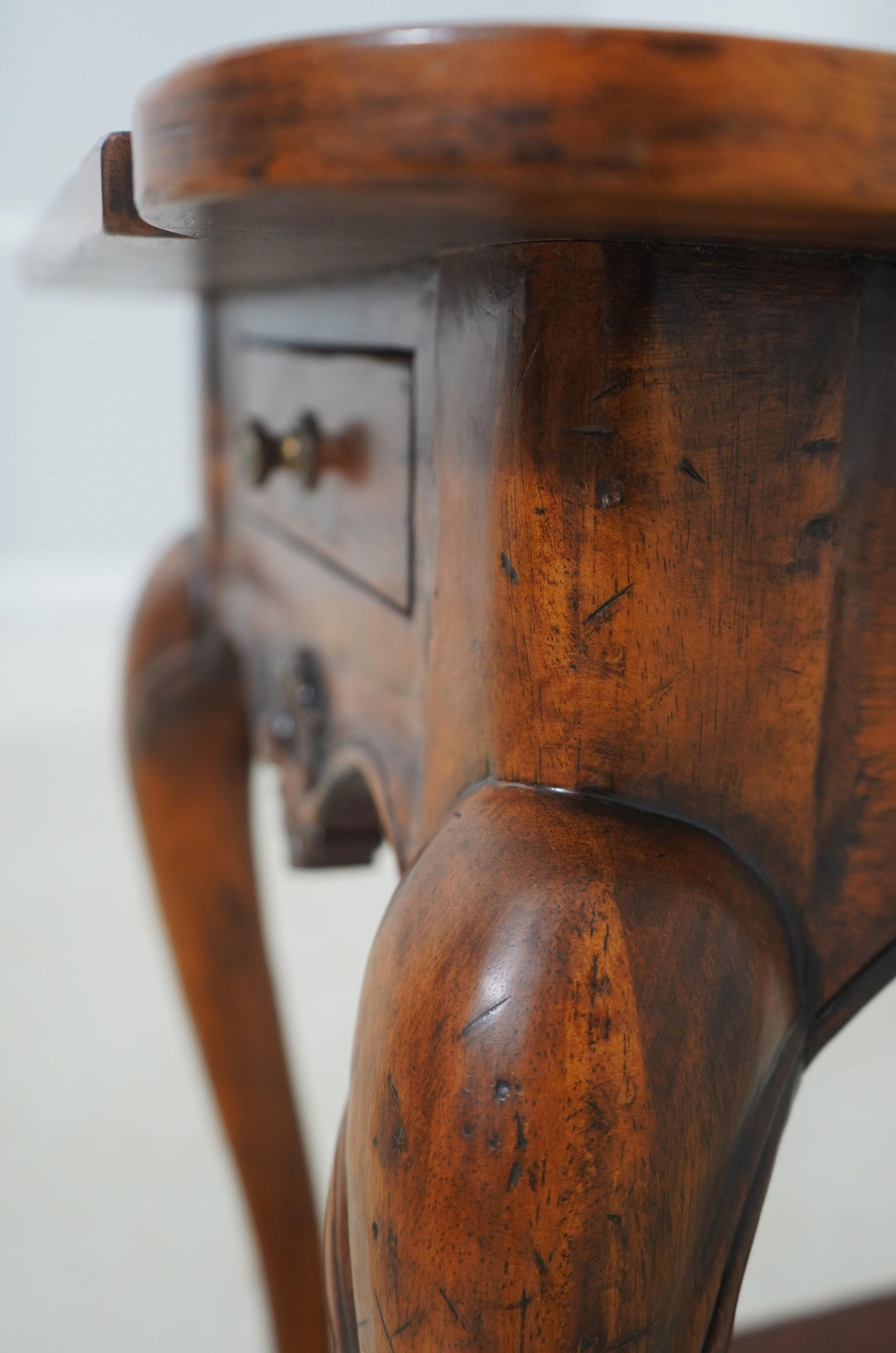 Henredon Mahogany French Provincial Side Table - 13