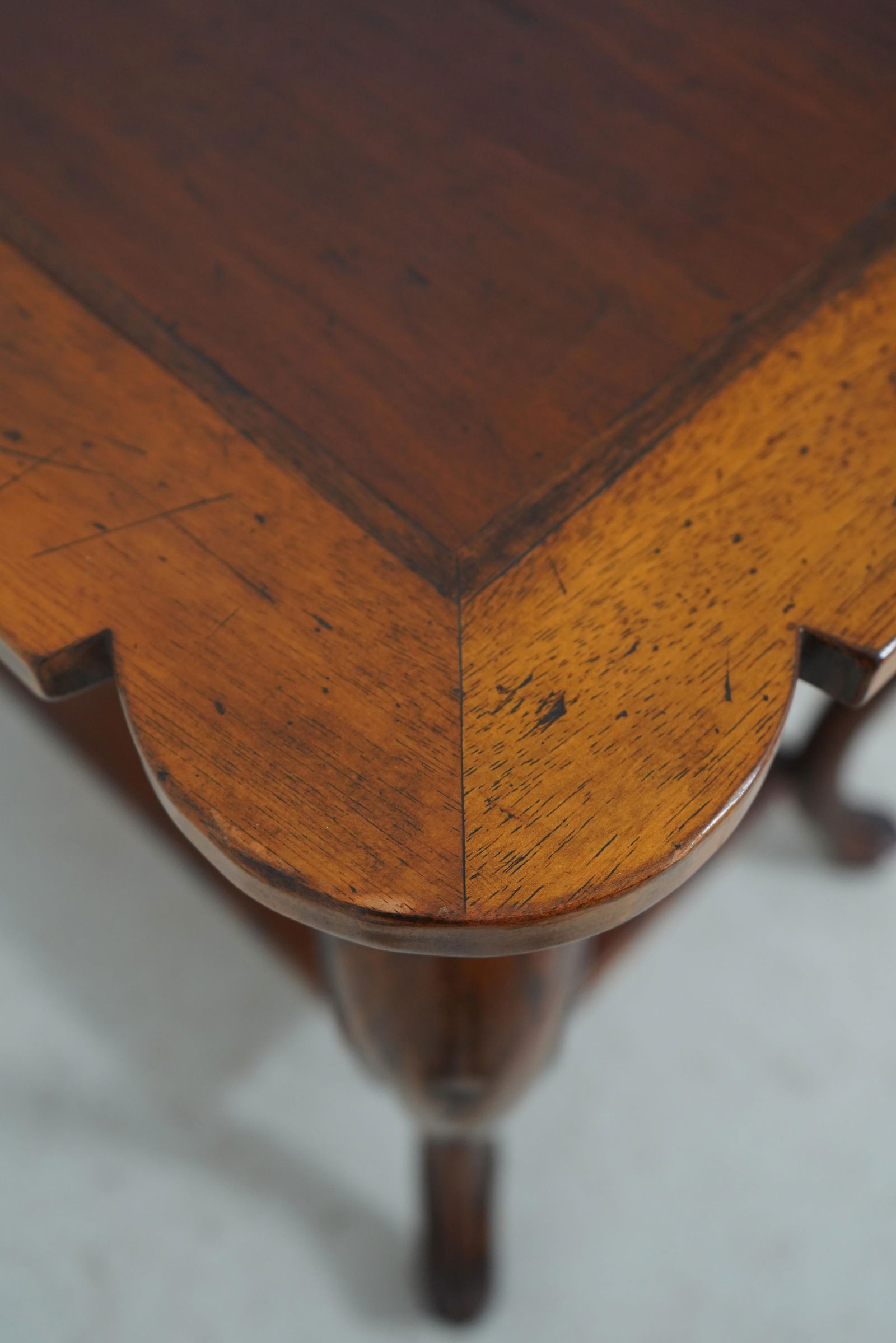 Henredon Mahogany French Provincial Side Table - 14