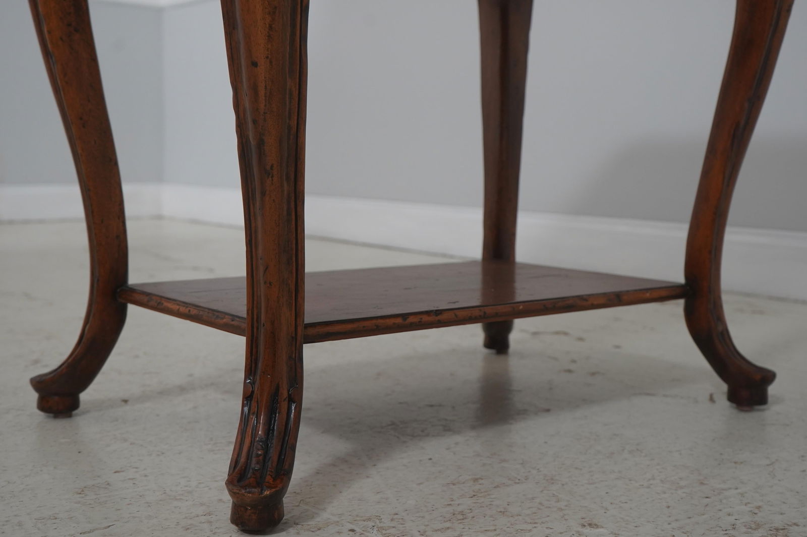 Henredon Mahogany French Provincial Side Table - 9