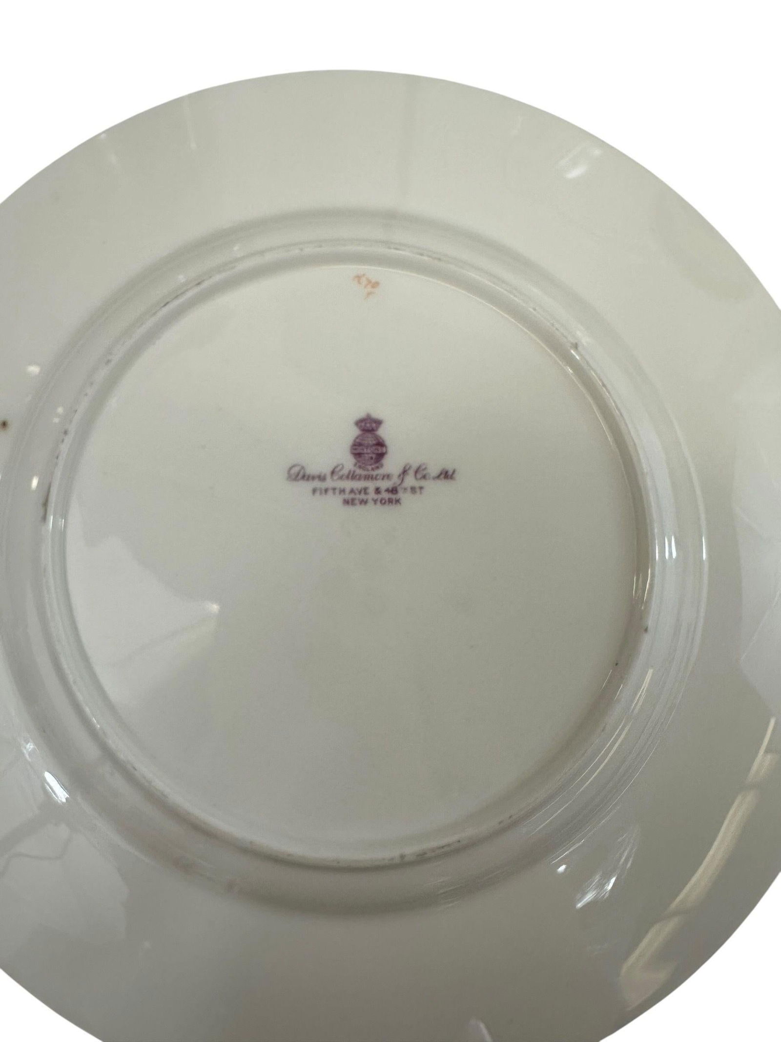 Early 20th Century 22k Gold Minton Gilt Porcelain Table Service - Nearly Complete Set for 12 - 47 Pi - 18