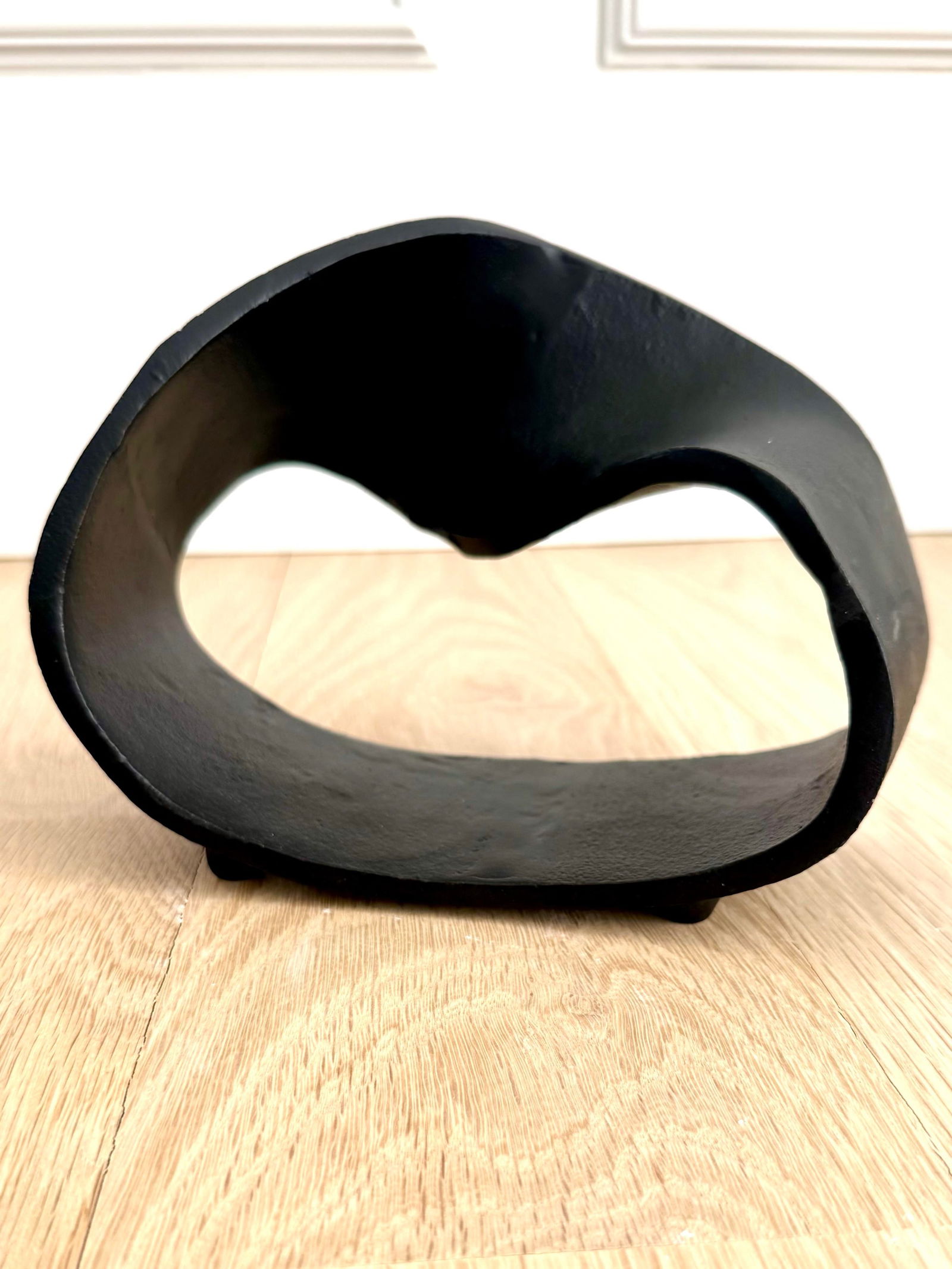 Mid Century Hand-Cast Metal Möbius Ring Sculpture, Brutalist Modern Style - 9