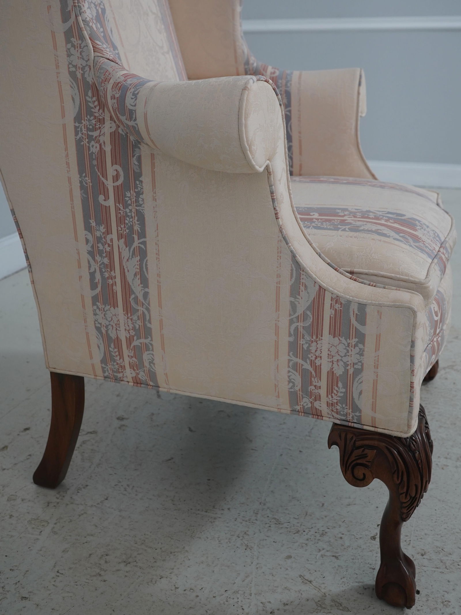 Southwood Clawfoot Mahogany Damask Wing Chair - 7