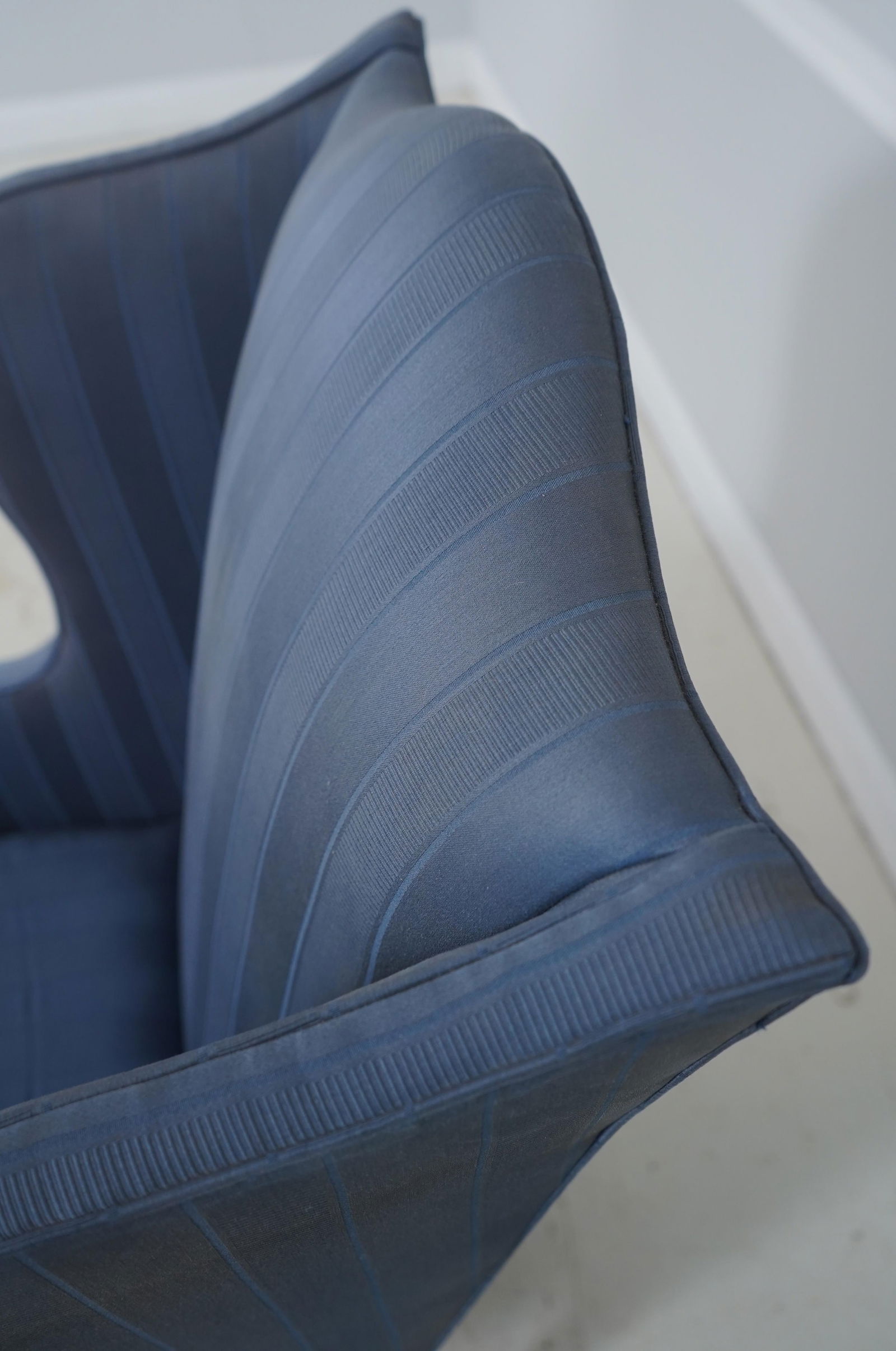 Southwood Blue Upholstered French Foot Mahogany Wing Chair - 12