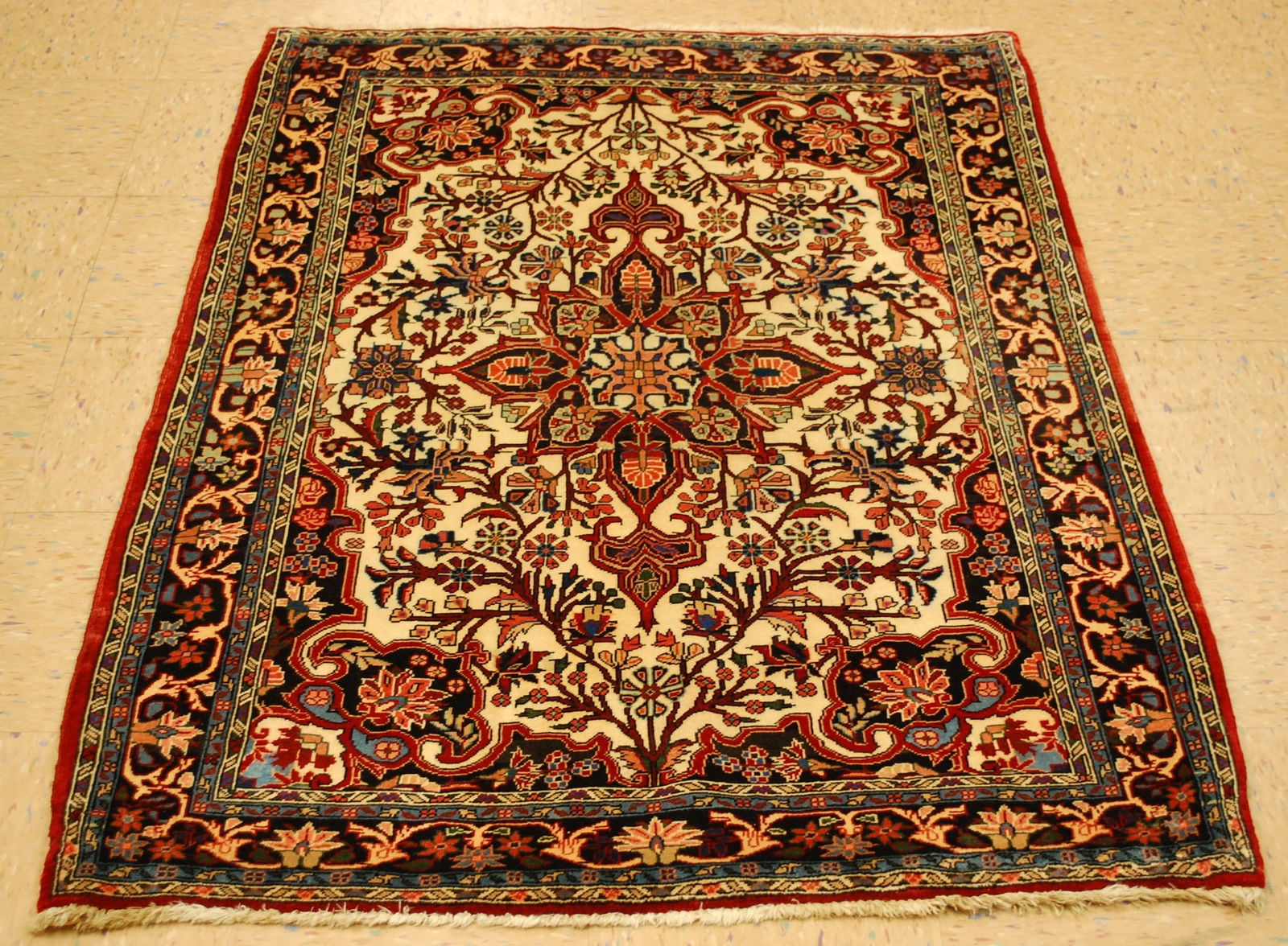 Persian BIJAR RUG 3'9" x 5': Title: Persian BIJAR RUG 3'9" x 5' Description:OLD,ANTIQUE HIGHLY DETAILED FINE KORK WOOL_HIGH KPSI Persian BIJAR ORIENTAL RUG.........Highly detailed Floral design pattern surrounded by a beautifully