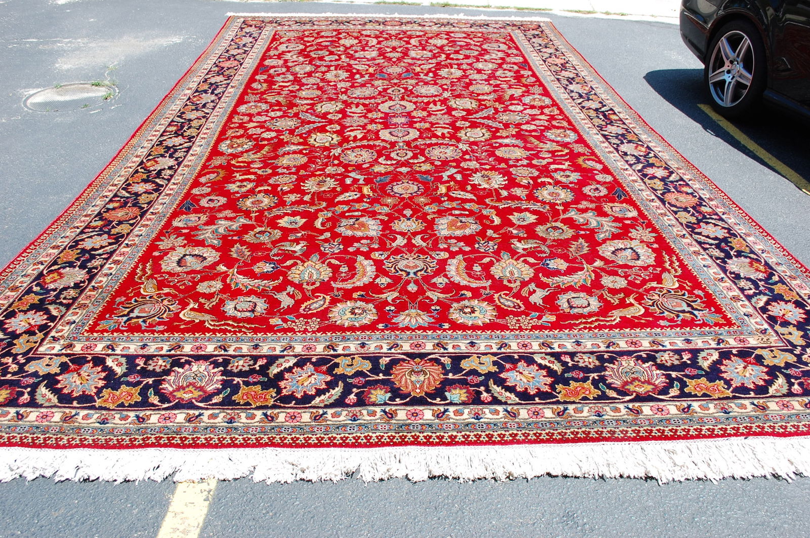 Persian TABRIZ RUG 11.4x19: Title:Persian TABRIZ RUG 11.4x19Description:OLD,ANTIQUE PALACE SIZE FINE HIGHLY DETAILED SIGNED( MASTER WEAVER TAGHY POOR)PLEASE LOOK AR PICTURE #3 TO SEE SINGNATURE P-TABRZ ORIENTAL RUG ...Fine