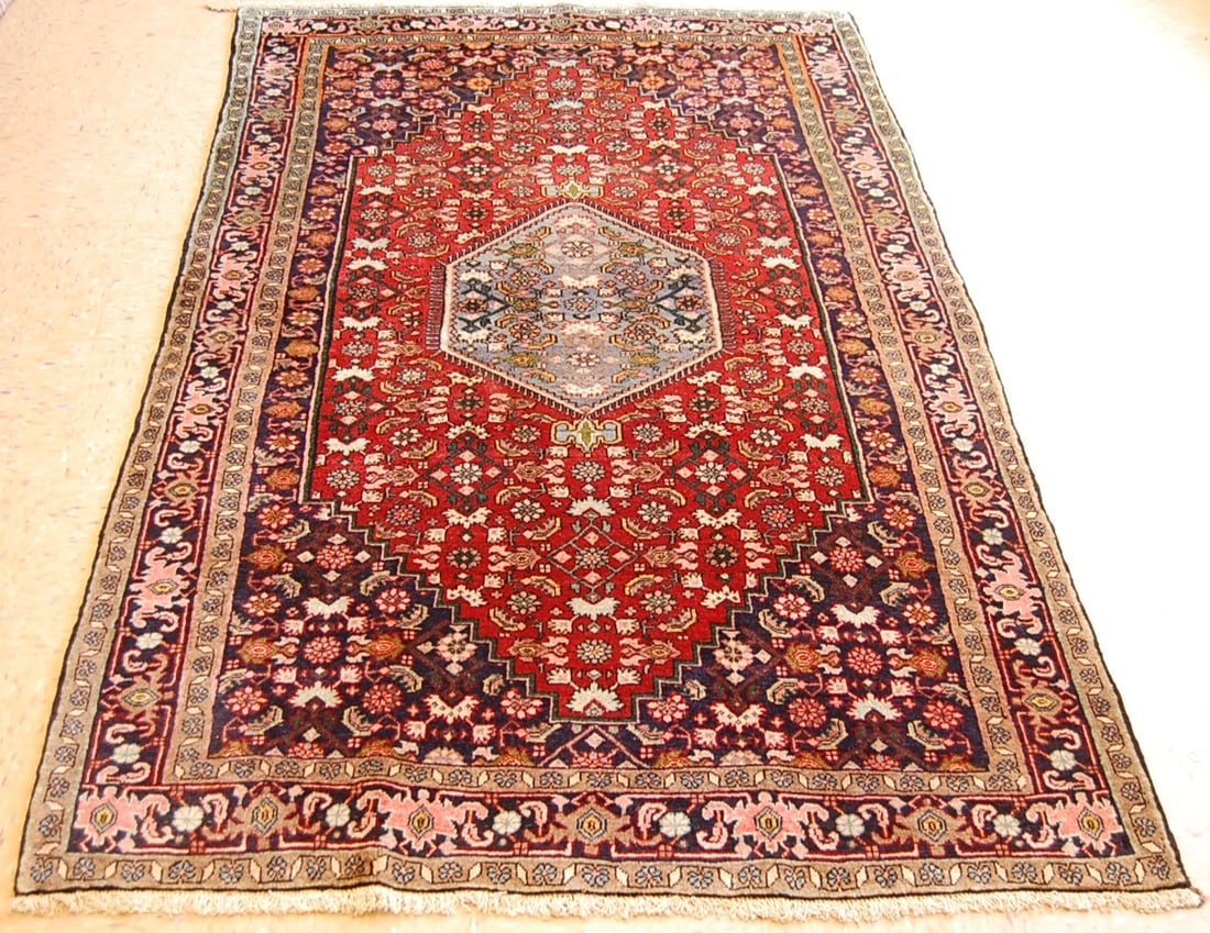Persian BIJAR RUG 4' 4" x 6' 9": Title: Persian BIJAR RUG 4' 4" x 6' 9" Description:OLD,ANTIQUE HIGHLY DETAILED FINE KORK WOOL CLASSIC VILLAGE WOVEN Persian BIJAR ORIENTAL RUG...Highly detailed allover design pattern surrounded by a