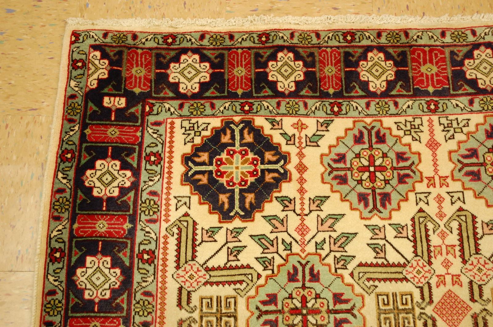 Persian TABRIZ RUG 4'10" x6'4" - 4