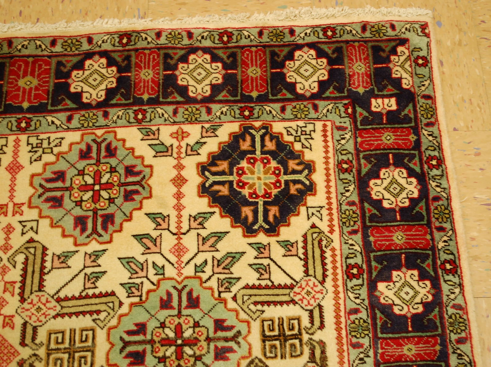 Persian TABRIZ RUG 4'10" x6'4" - 5