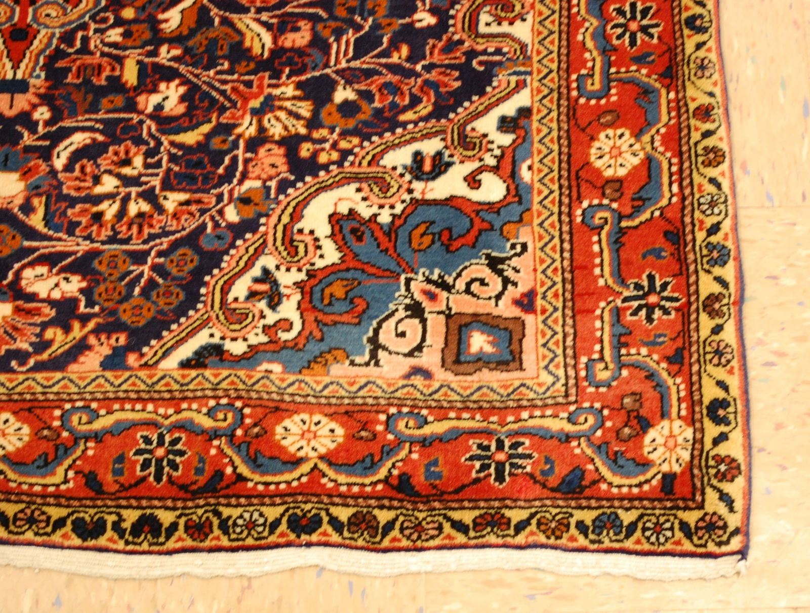 Persian SARUK FERAKHAN RUG 3'8" x 4'10" - 2