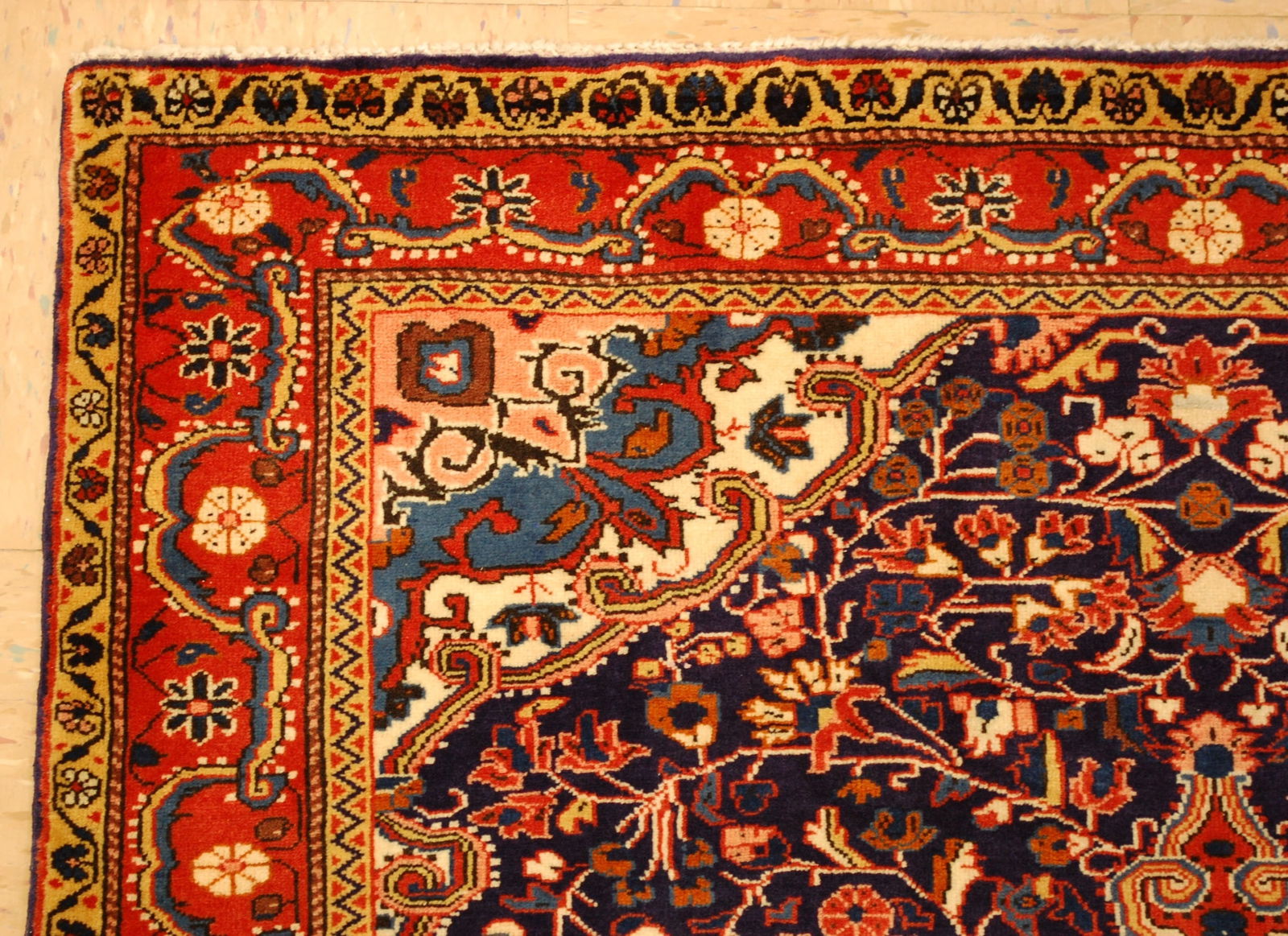 Persian SARUK FERAKHAN RUG 3'8" x 4'10" - 4