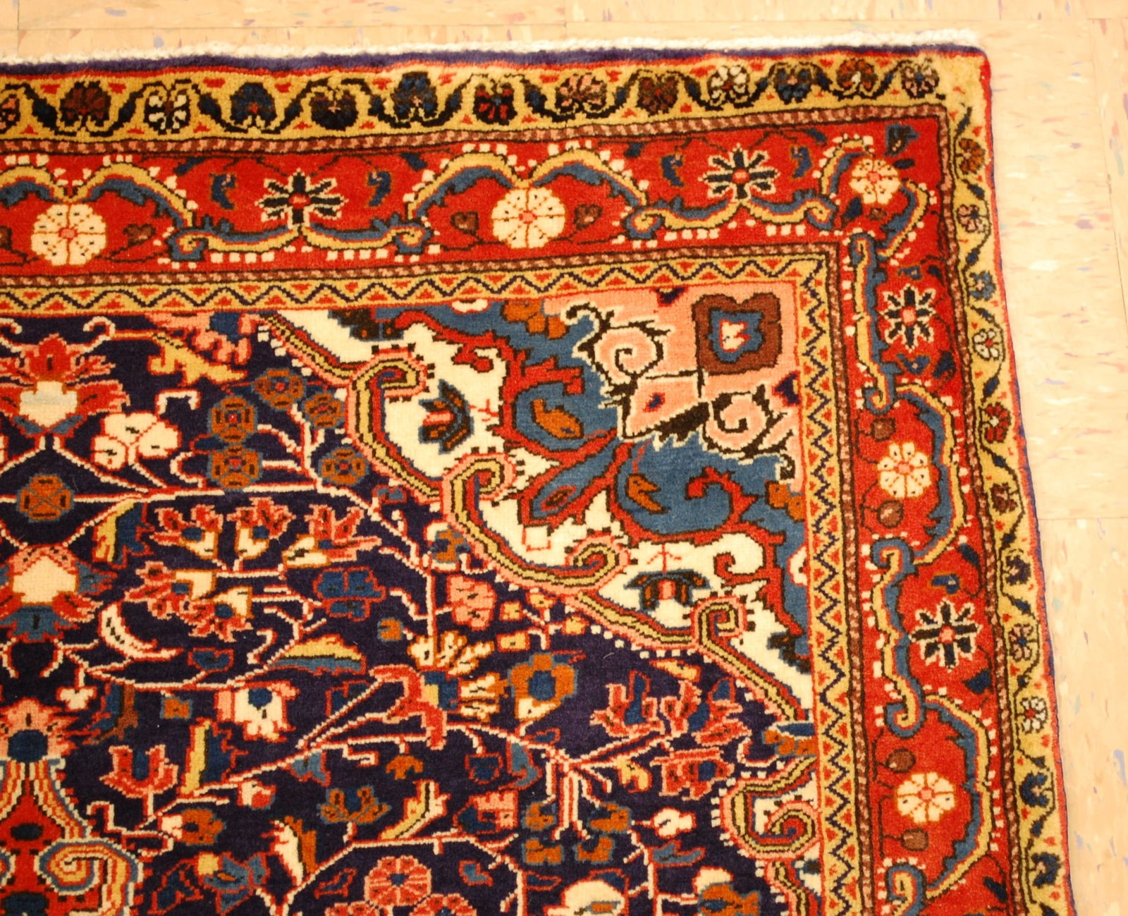 Persian SARUK FERAKHAN RUG 3'8" x 4'10" - 5