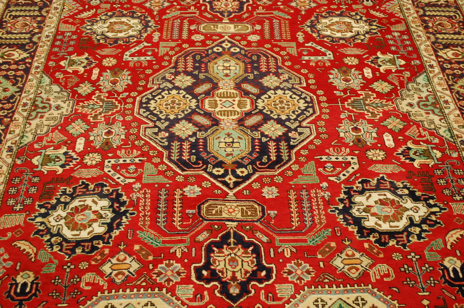 PersianTABRIZ RUG 6'7" x 10'1" - 10