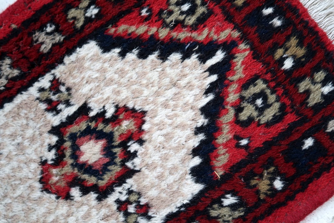 Handmade vintage Afghan Ersari rug 4' x 6' (123cm x 183cm) 1970s - 3