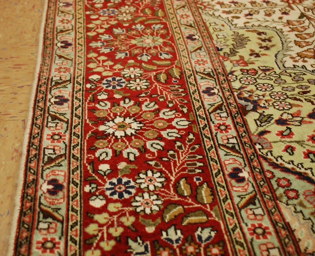 PersianTABRIZ RUG, 6'8" x 9'8" - 6