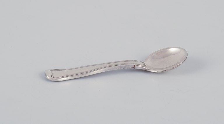 Georg Jensen. Old Danish salt spoon in sterling silver.: Title:Georg Jensen. Old Danish salt spoon in sterling silver. Description:Georg Jensen. Old Danish salt spoon in sterling silver. Hallmarked after 1944. In excellent condition. Dimensions: Length 6.0