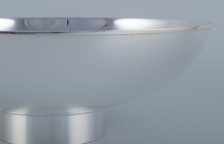 Søren Georg Jensen for Georg Jensen, large and impressive bowl in sterling silver. - 3