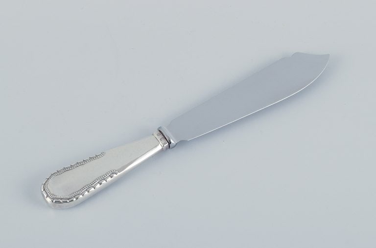 Georg Jensen, Viking, cake knife in 830 silver. Raadvad stainless steel blade.: Title:Georg Jensen, Viking, cake knife in 830 silver. Raadvad stainless steel blade. Description:Georg Jensen, Viking, cake knife in 830 silver. Raadvad stainless steel blade. Stamped with 1915-1932 h