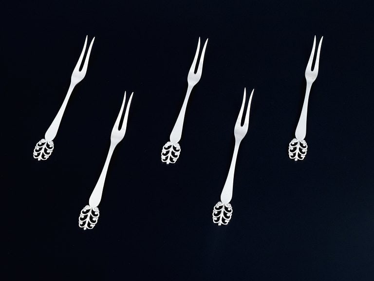 Danish silversmith, five meat forks. Danish 830 silver.: Title:Danish silversmith, five meat forks. Danish 830 silver.Description:Danish silversmith, five meat forks. Danish 830 silver. 1930/40s. Perfect condition. Marked. Makers mark: C.A.S. 