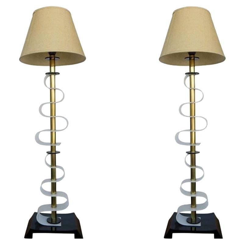 Mid Century Acrylic Sculptural Floor Lamp by Moss Lighting: Title: Mid Century Acrylic Sculptural Floor Lamp by Moss Lighting Description: Moss Lighting Co. crafted exquisite acrylic floor lamps from 1950s in California, featuring intricate scrolling