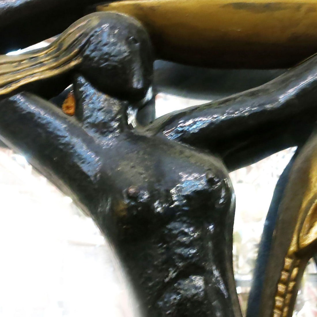 Very Large Midcentury Wall Mirror with Carved Tribal Sculptures in the Center - 4