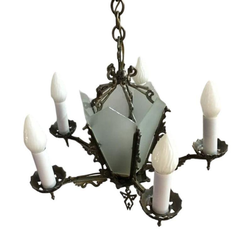 Art Deco Slat Glass Chandelier With Geometric Details - 9