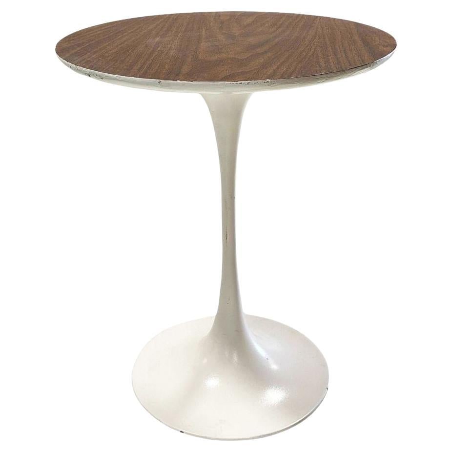 MCM 20" Tall Tulip Side Table by Eero Saarinen for Knoll W/ Walnut Laminate Top - 2