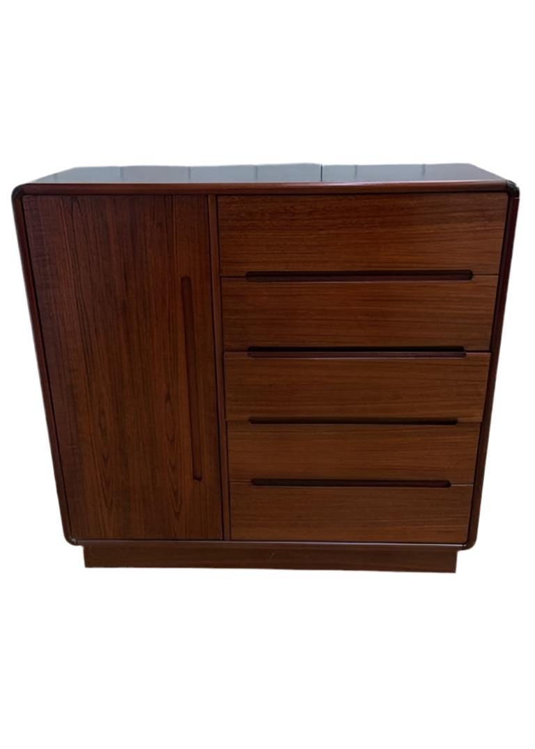 MCM Danish Rosewood Gentleman's Cabinet: Title: MCM Danish Rosewood Gentleman's Cabinet Description: Mid Century Modern Danish Rosewood Gentleman's Cabinet/Armoire Provide your space with useful storage with this Mid Century Modern Danish