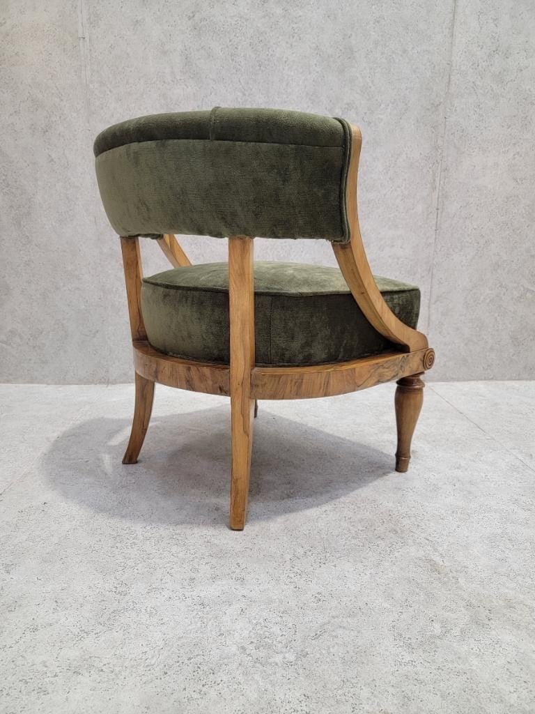 Antique Austrian Biedermeier Burled Accent Chair in Green Velvet Chenille - 4