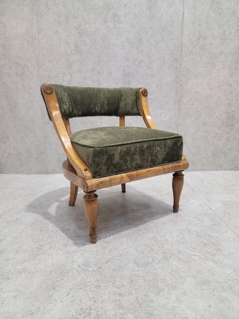 Antique Austrian Biedermeier Burled Accent Chair in Green Velvet Chenille - 7