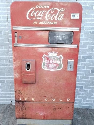 Vintage Coca-Cola Vendo 83 Pop Bottles Soda Machine - 6