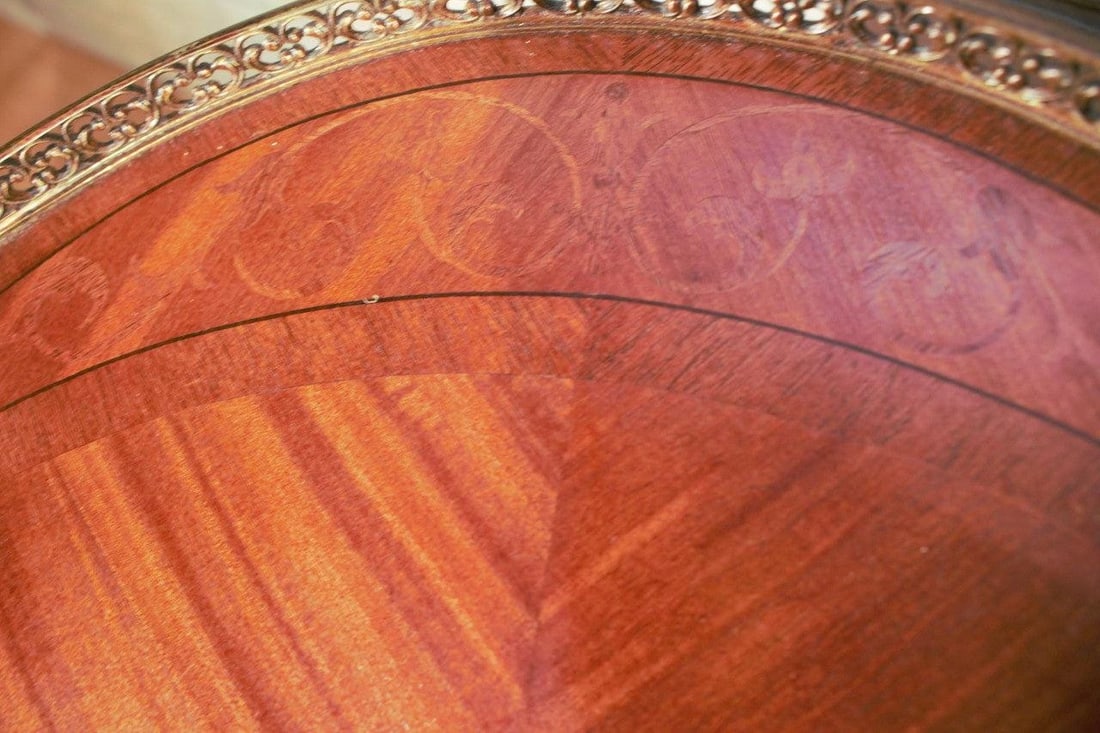 Antique Victorian Style Ornate Oval Side Table - 9